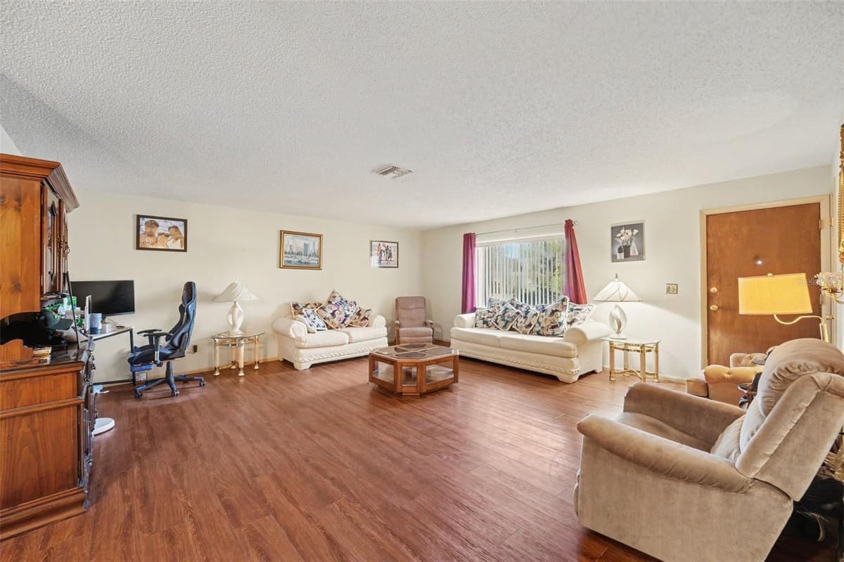 838 GEORGIA AVENUE — photo 3 of 27