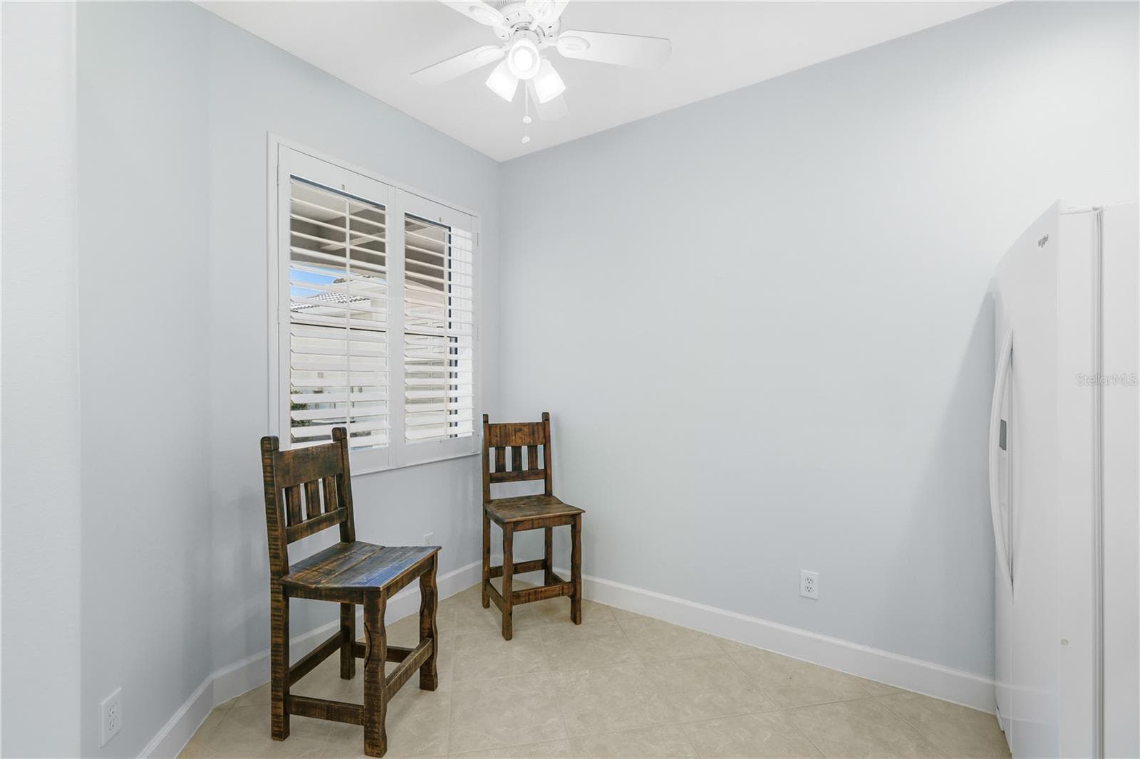 4211 CASCADE FALLS DRIVE — photo 13 of 40