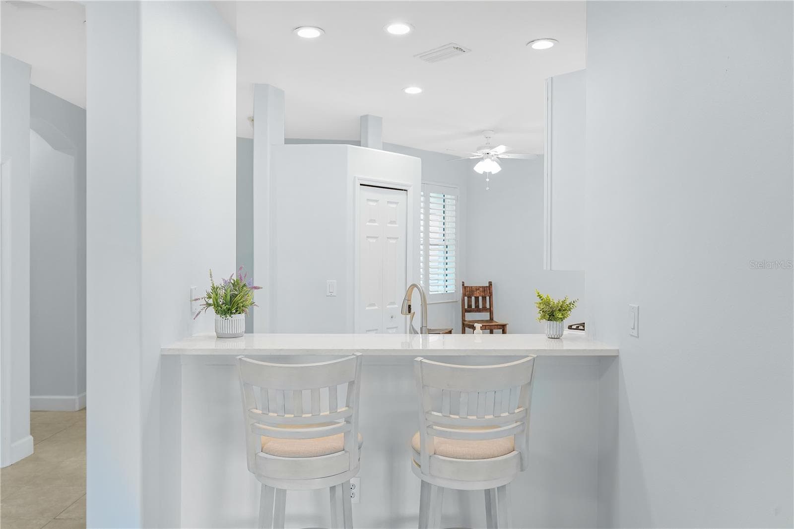 4211 CASCADE FALLS DRIVE — photo 10 of 40