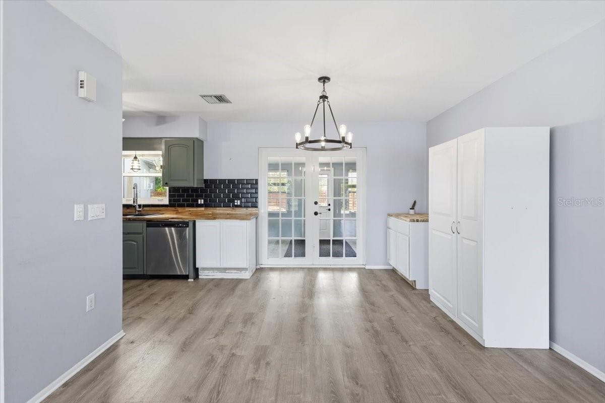 9601 GULFSTREAM BOULEVARD — photo 15 of 42
