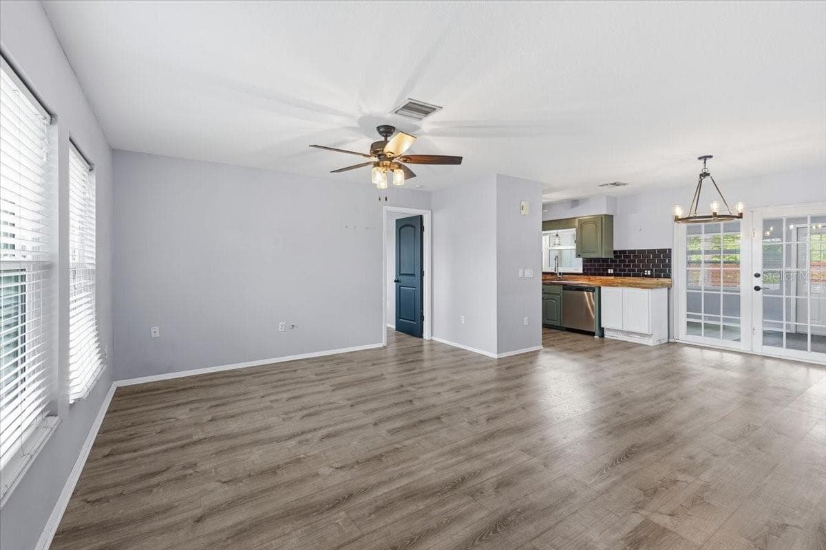 9601 GULFSTREAM BOULEVARD — photo 7 of 42