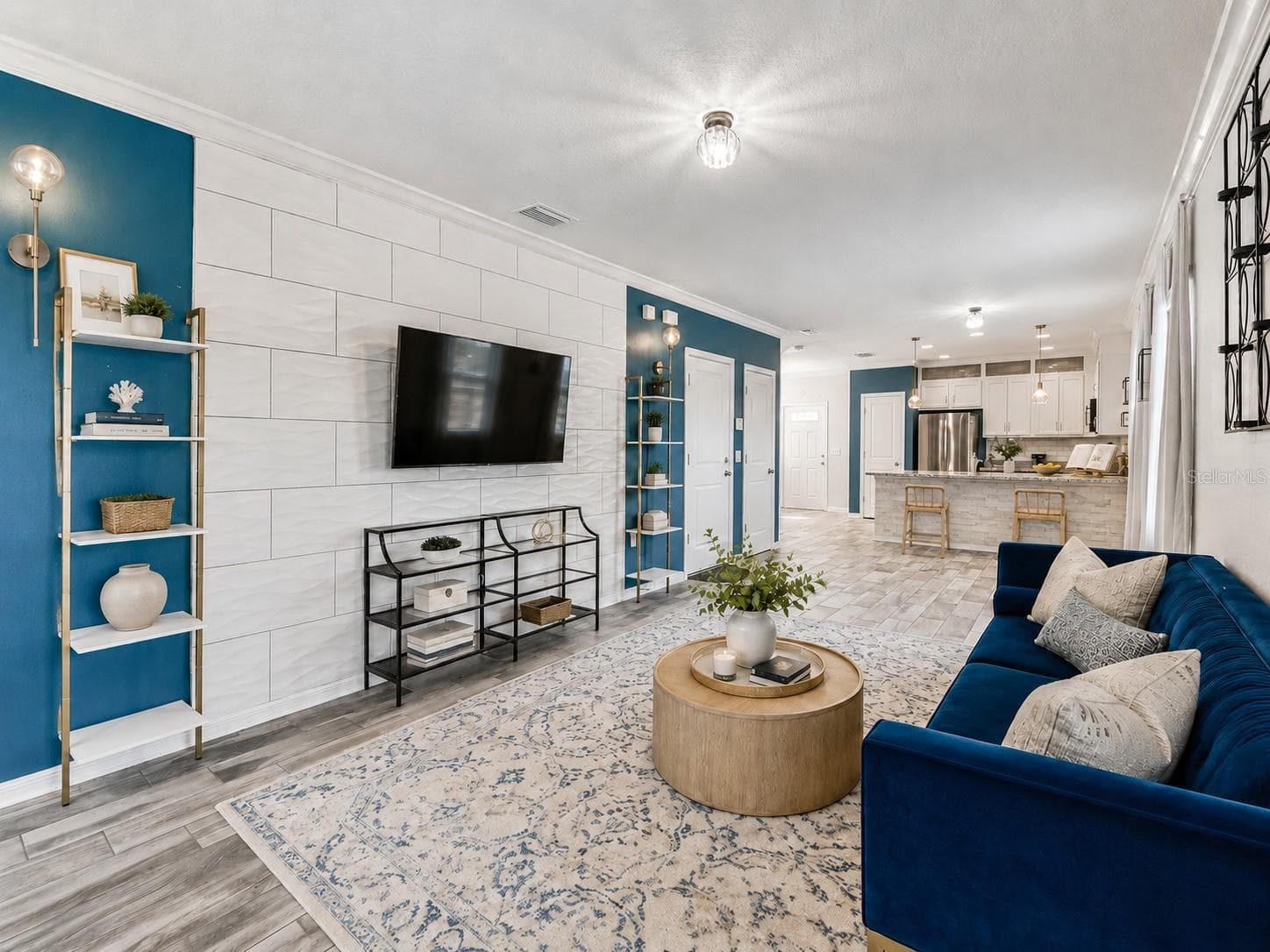 2601 LAKE AVENUE — photo 8 of 43