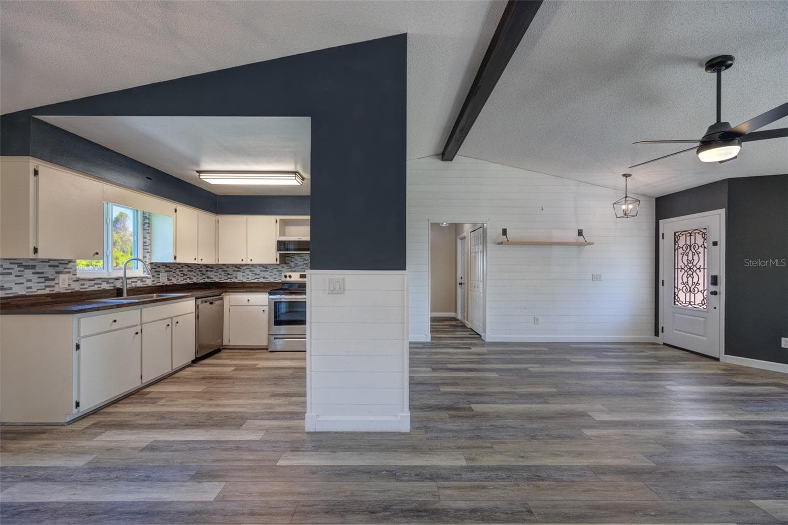 710 ALEXANDER AVENUE — photo 11 of 38