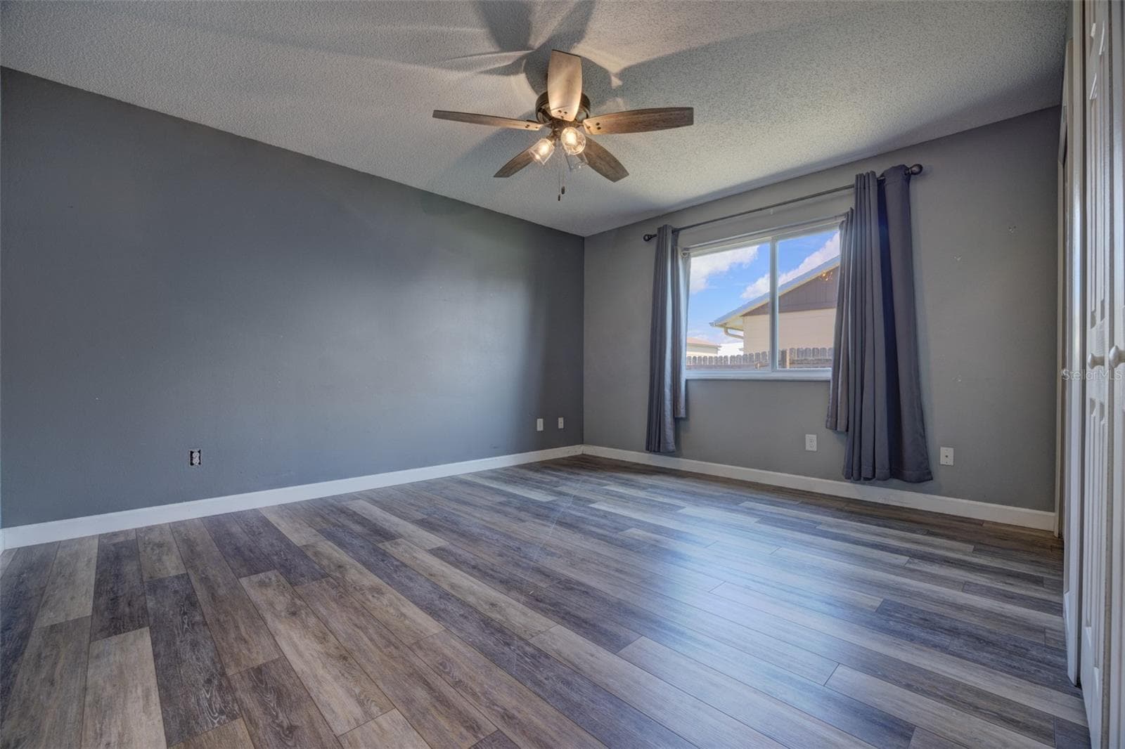 710 ALEXANDER AVENUE — photo 14 of 38