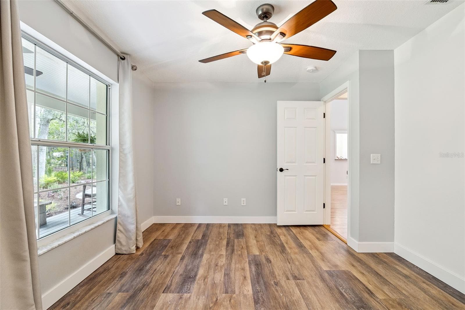 2175 LAUREN LANE — photo 35 of 79