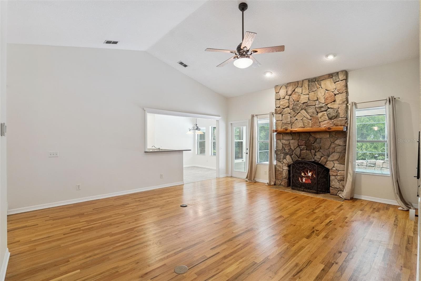 2175 LAUREN LANE — photo 19 of 79