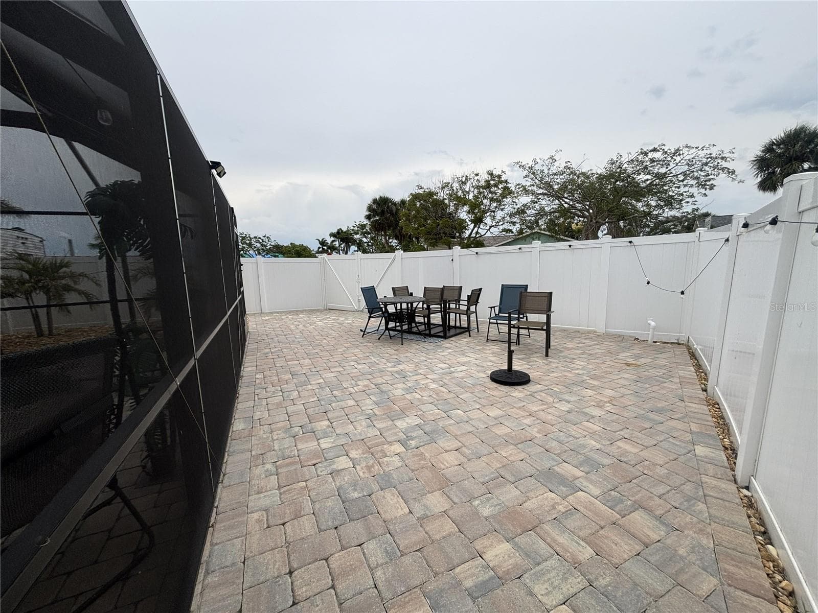 1002 SILVER PALM WAY — photo 9 of 20