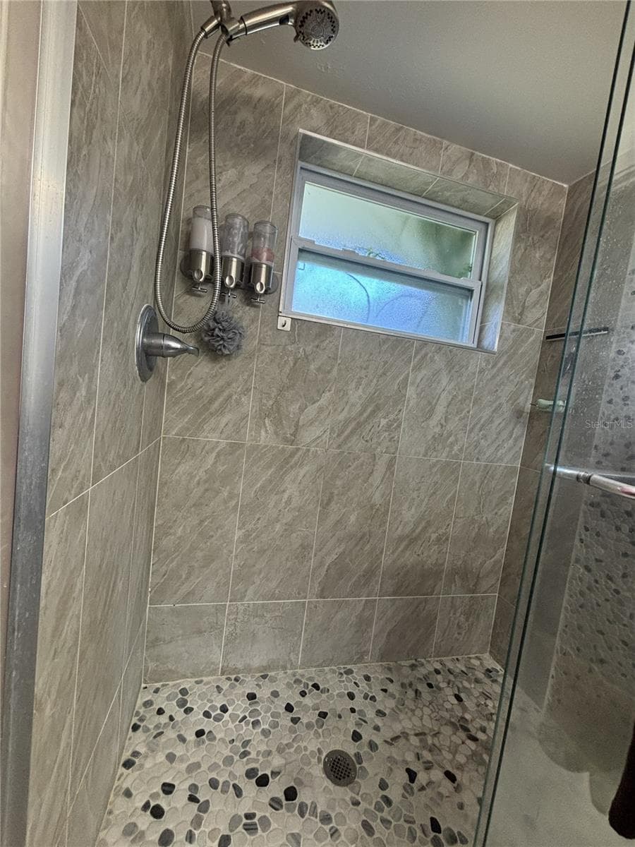 1002 SILVER PALM WAY — photo 20 of 20