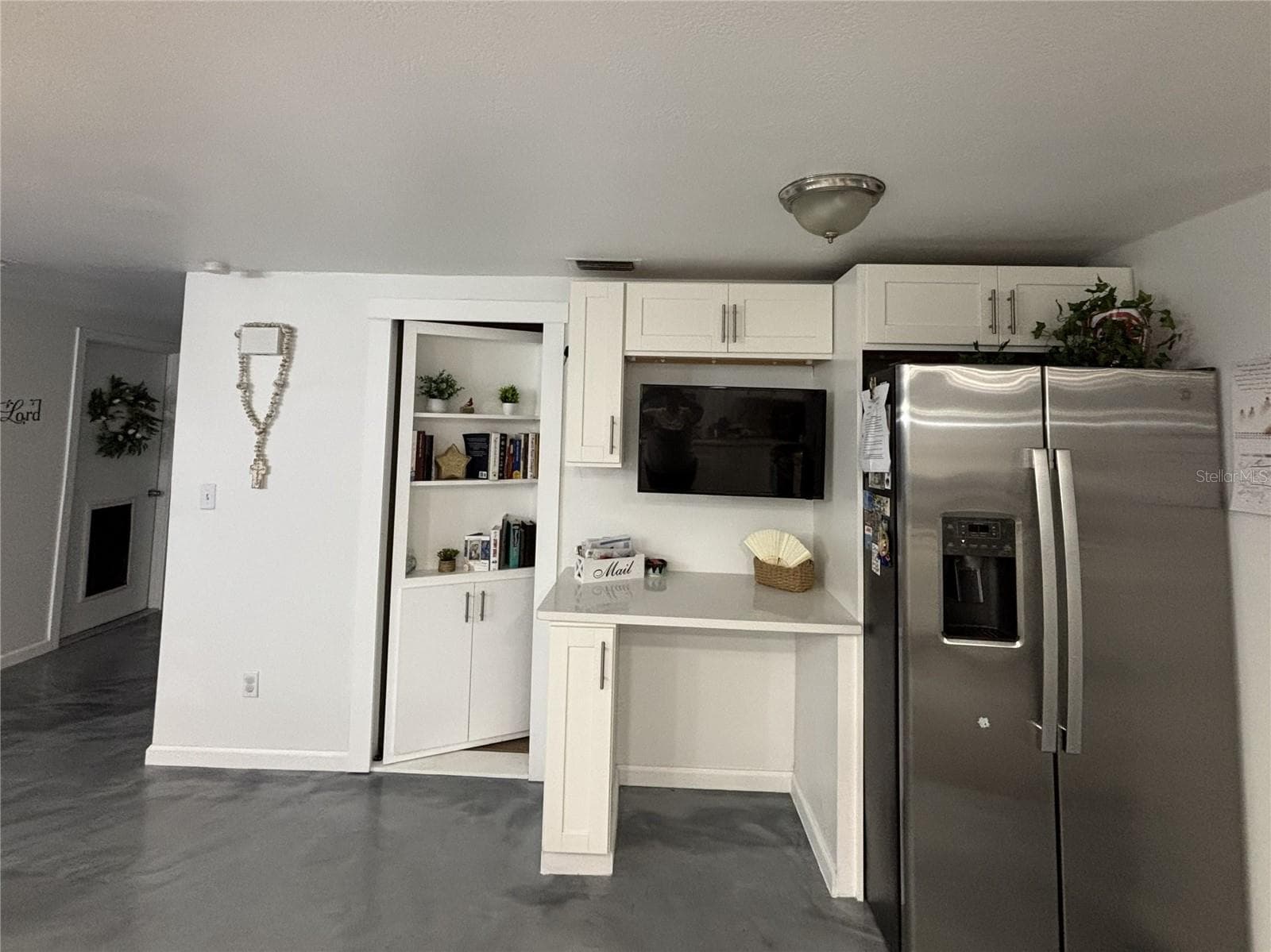 1002 SILVER PALM WAY — photo 13 of 20