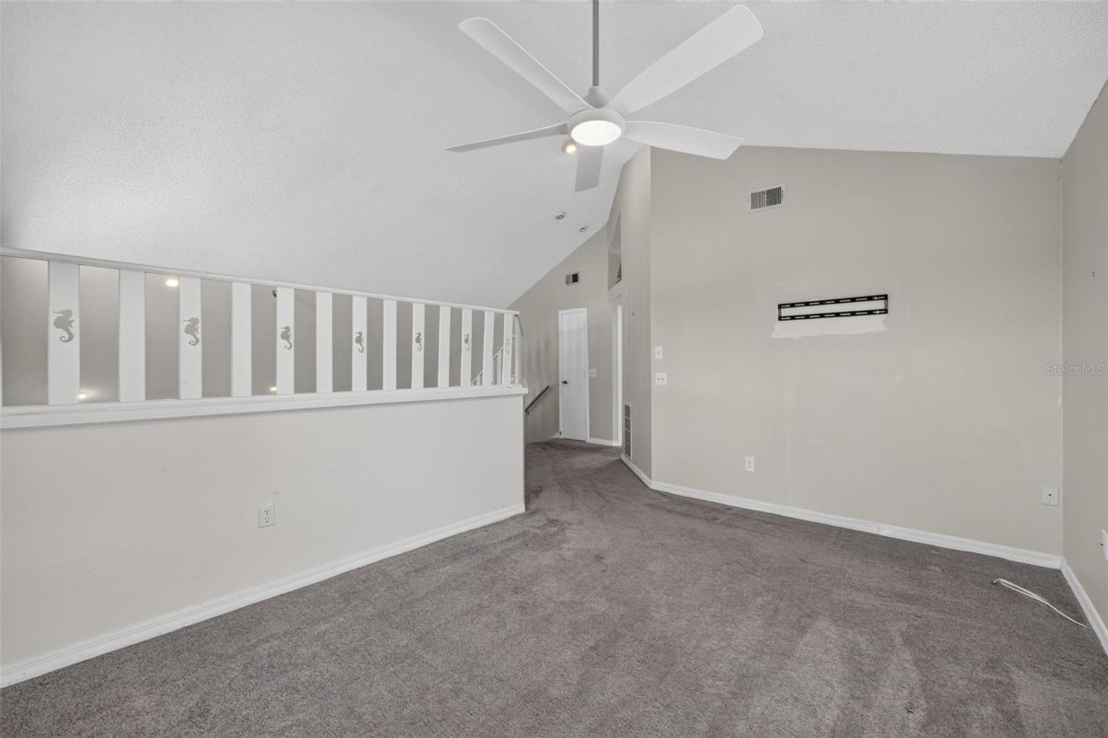 703 RIVERSIDE DRIVE — photo 27 of 47
