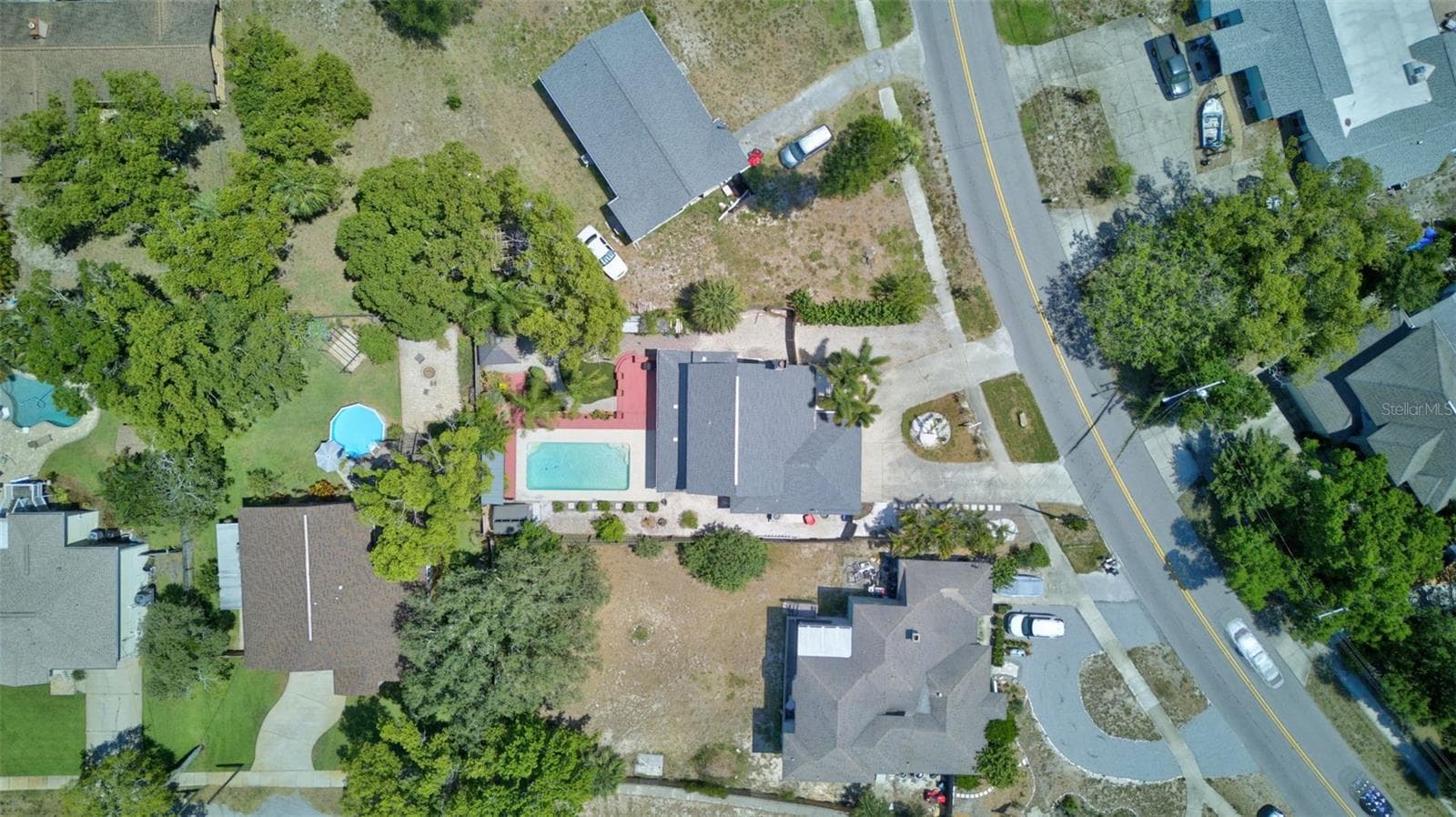 703 RIVERSIDE DRIVE — photo 40 of 47