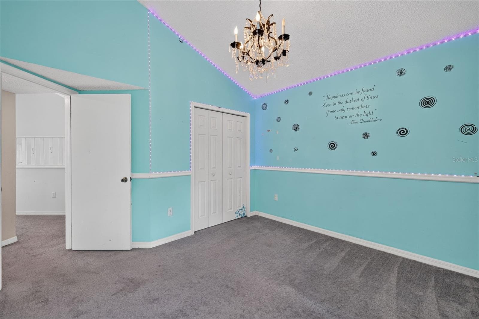 703 RIVERSIDE DRIVE — photo 30 of 47