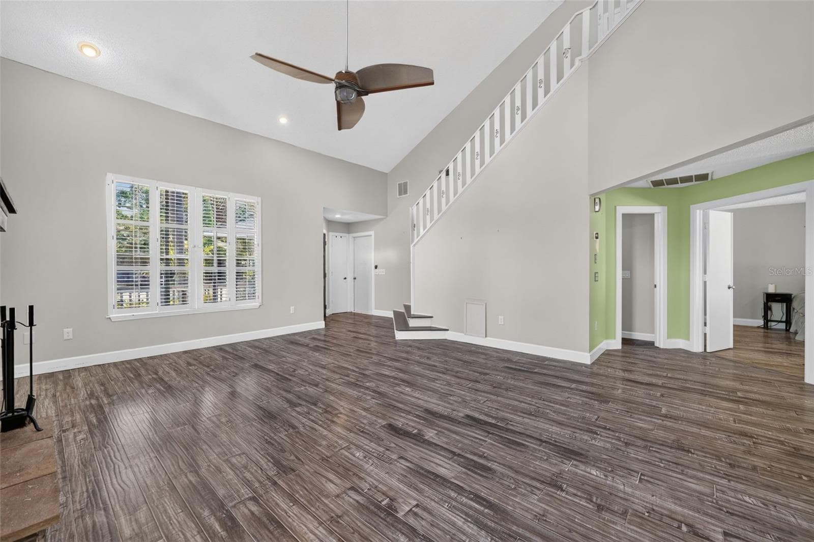 703 RIVERSIDE DRIVE — photo 12 of 47