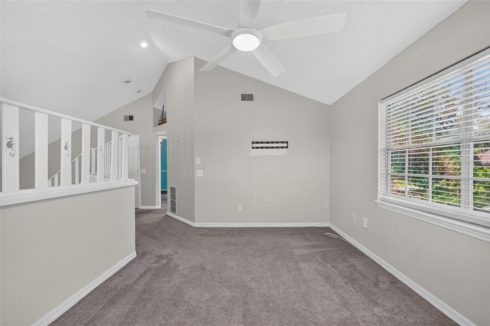 703 RIVERSIDE DRIVE — photo 28 of 47