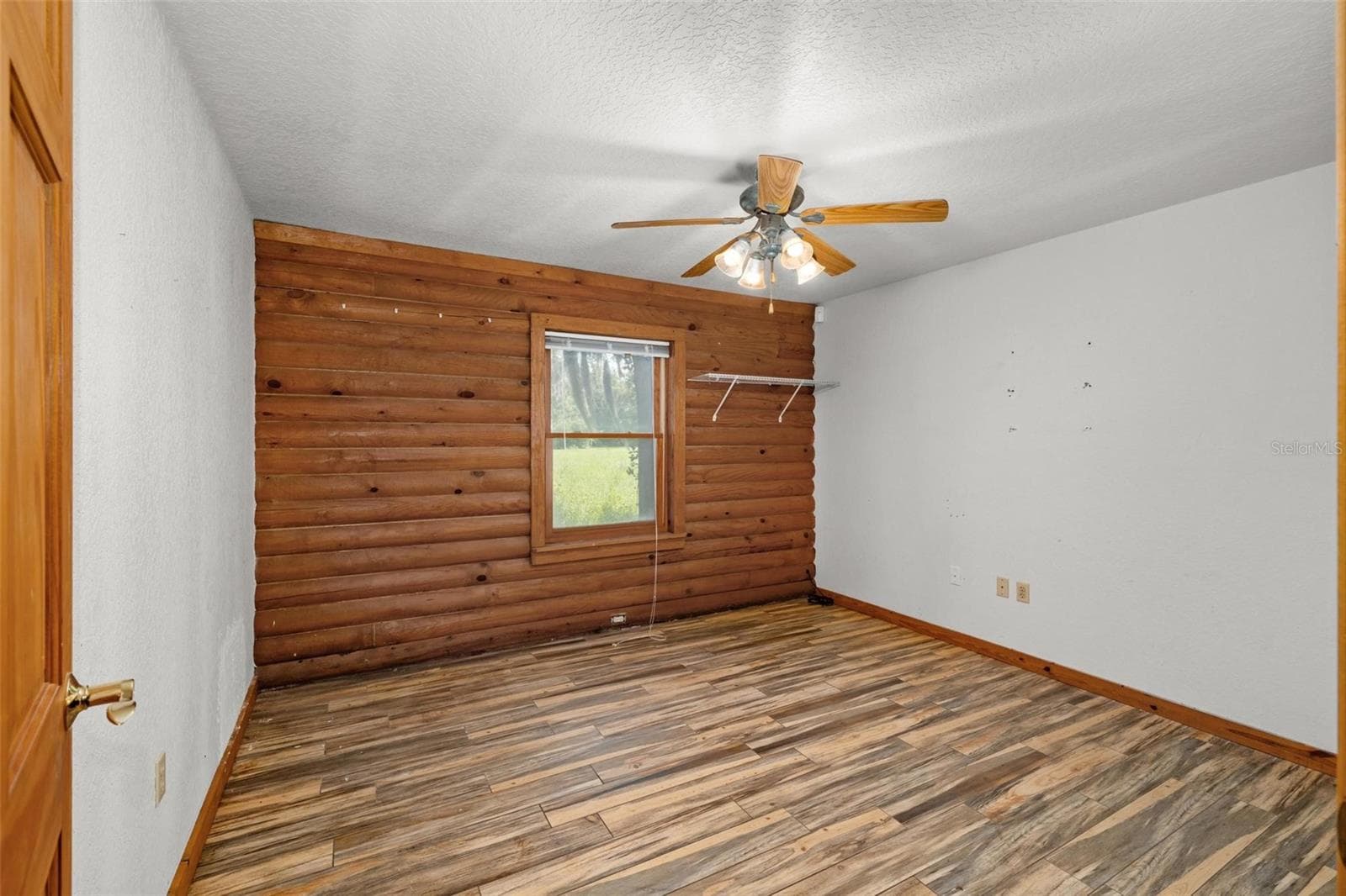 541 BLANCHE AVENUE — photo 17 of 58