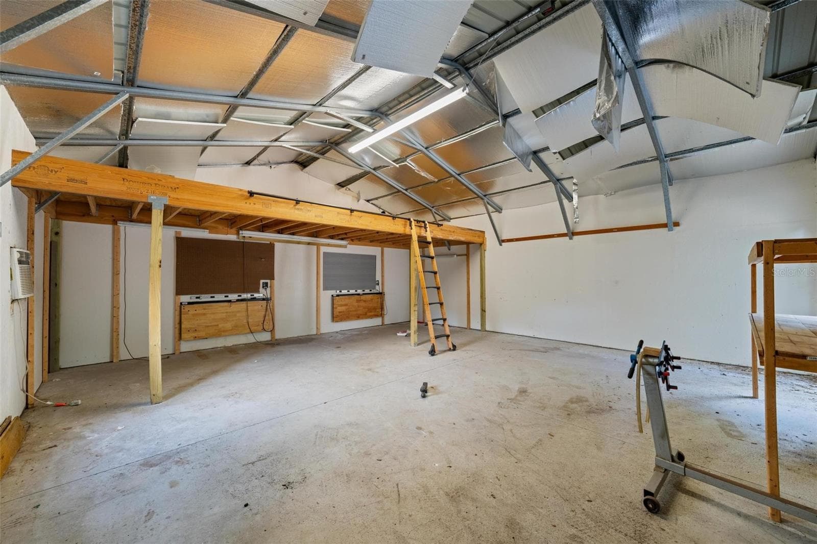 541 BLANCHE AVENUE — photo 38 of 58