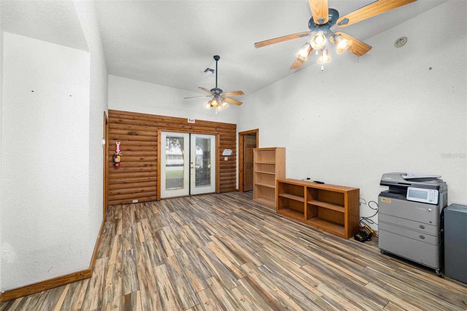 541 BLANCHE AVENUE — photo 5 of 58