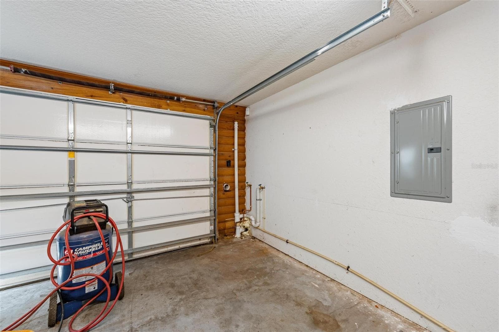 541 BLANCHE AVENUE — photo 29 of 58