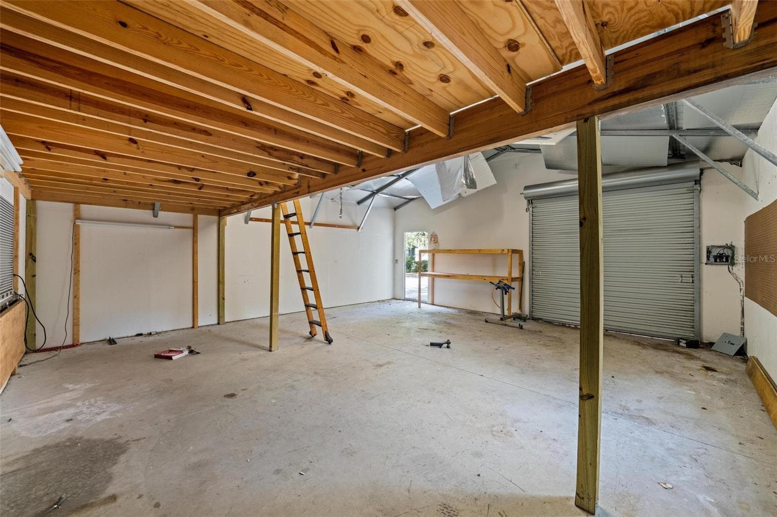 541 BLANCHE AVENUE — photo 37 of 58