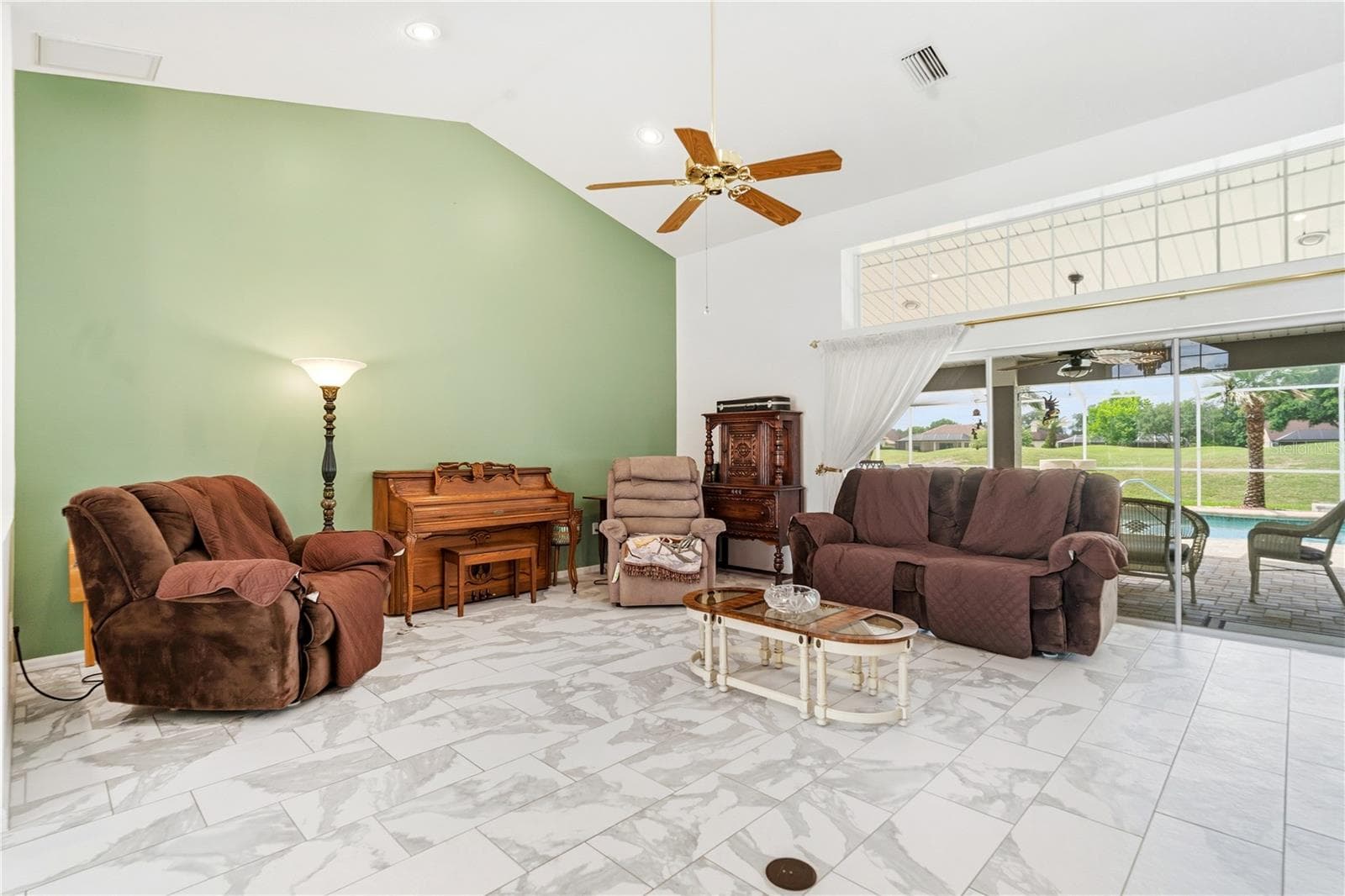 9276 ASHLEY DRIVE — photo 15 of 63