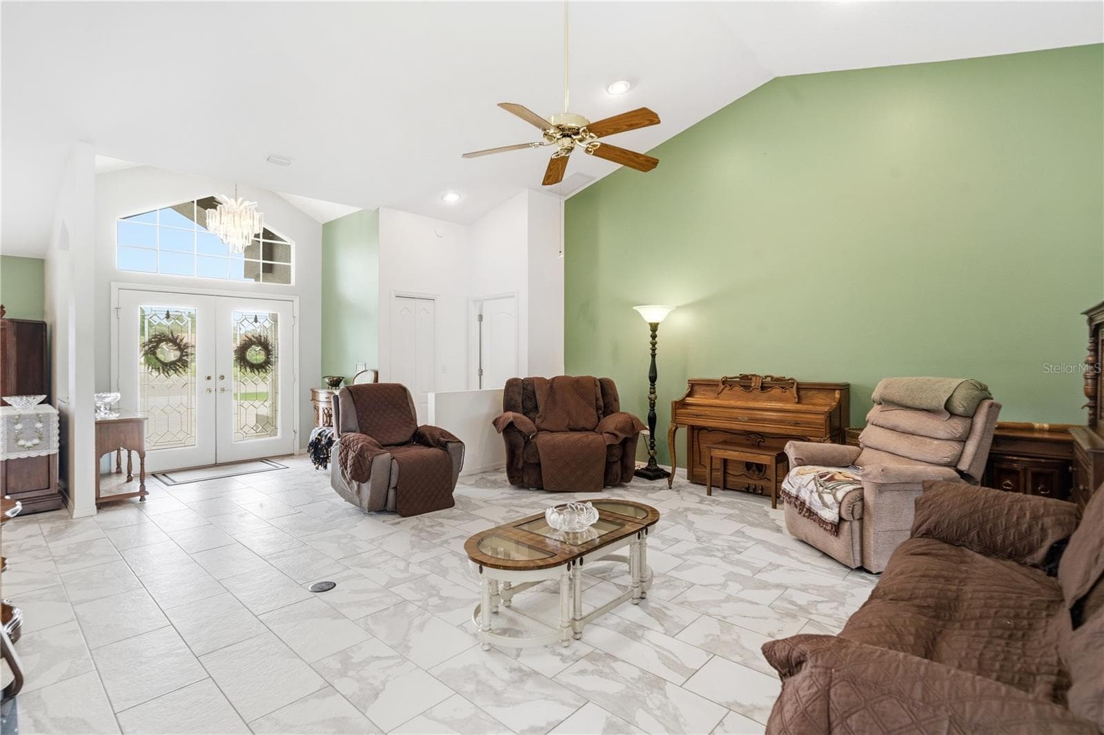 9276 ASHLEY DRIVE — photo 16 of 63