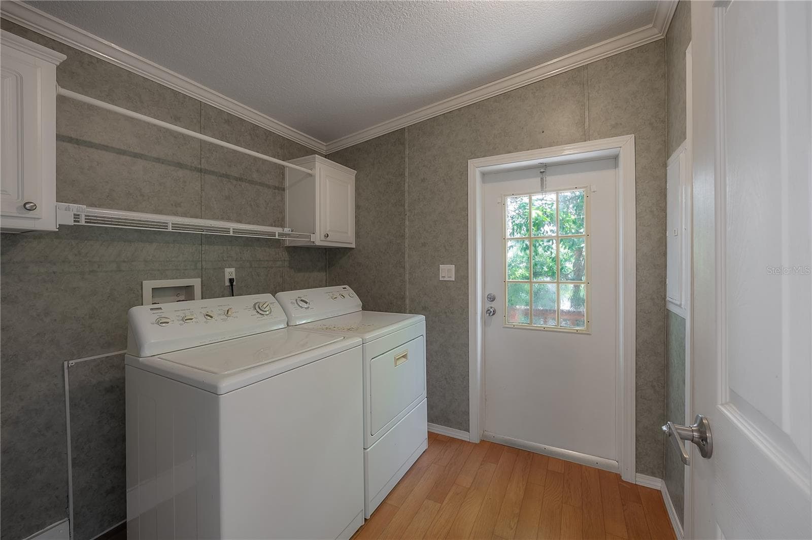 16048 BROOKRIDGE BOULEVARD — photo 18 of 41