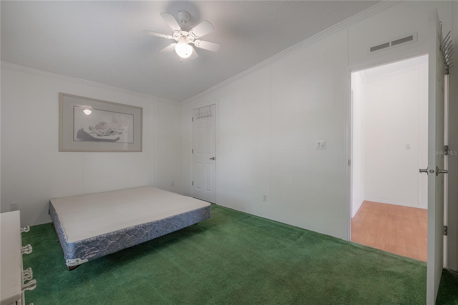 16048 BROOKRIDGE BOULEVARD — photo 21 of 41