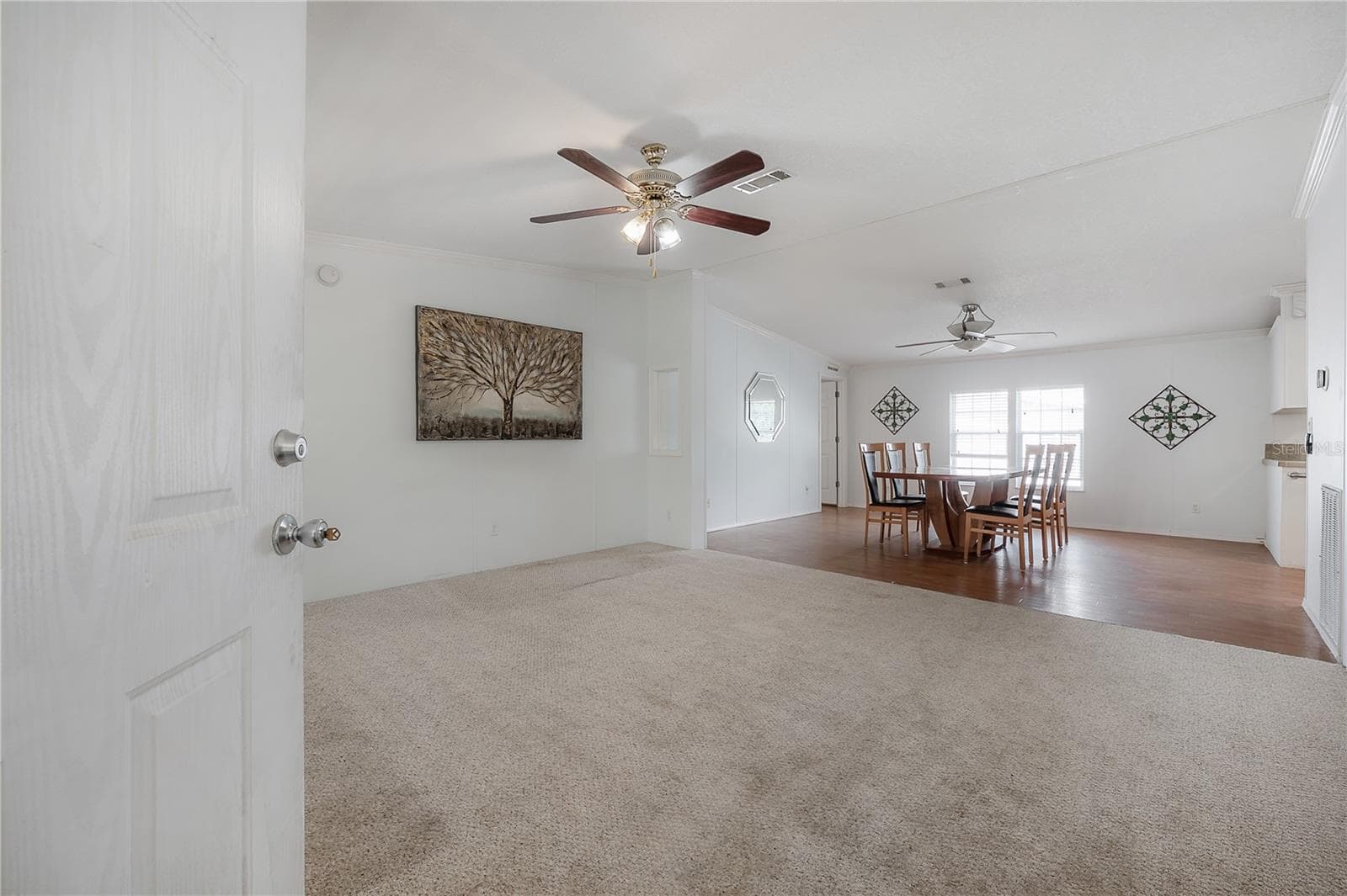 16048 BROOKRIDGE BOULEVARD — photo 6 of 41