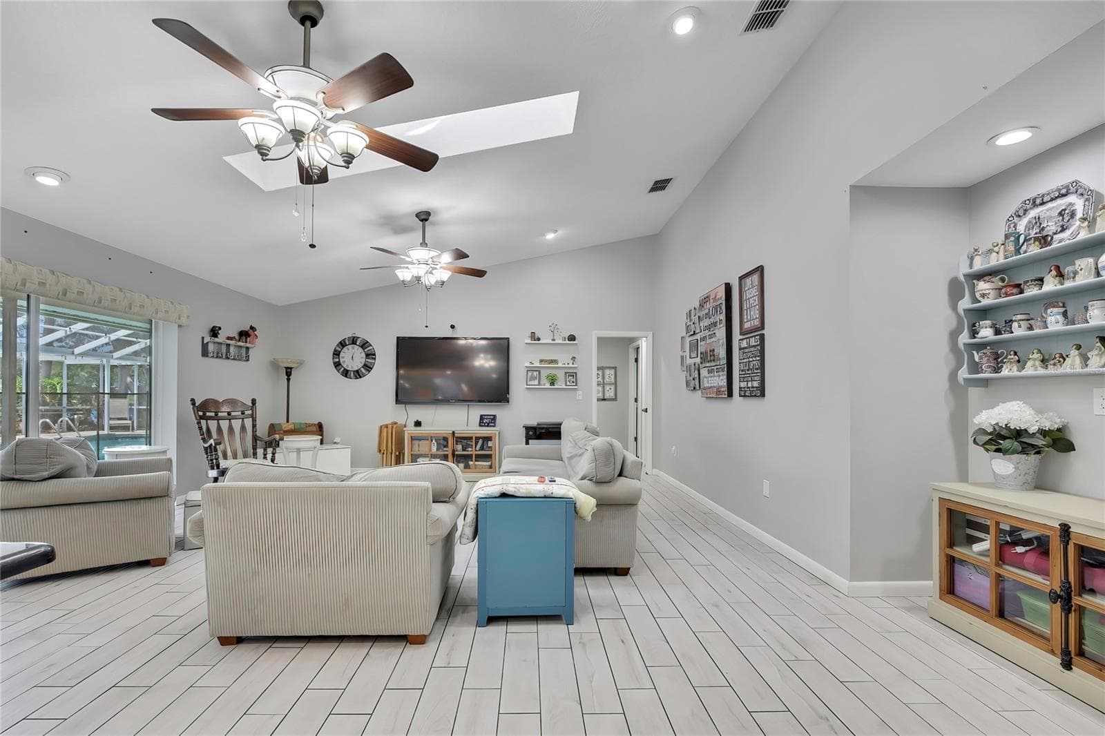 4293 RIVER BIRCH DRIVE — photo 17 of 79