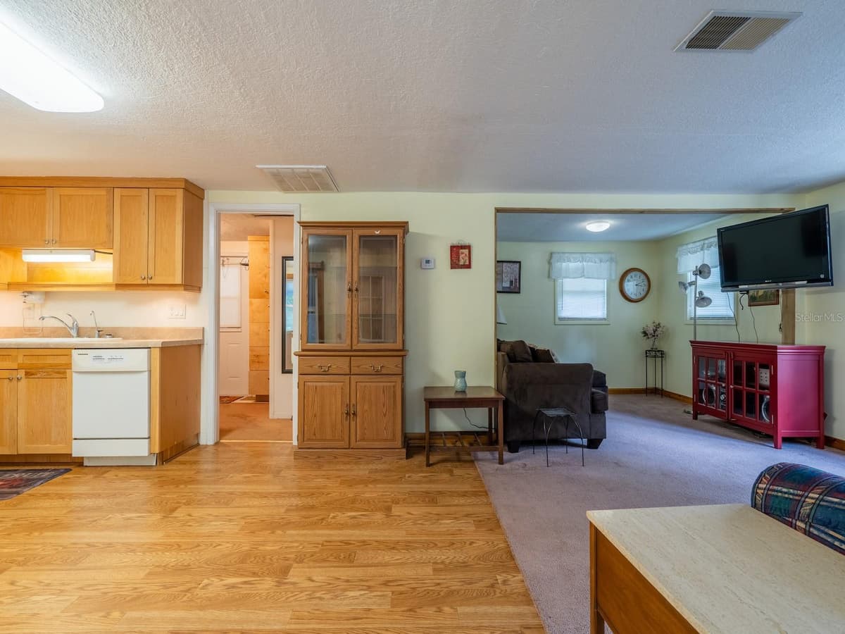 15265 COUNTRY CLUB BOULEVARD — photo 7 of 42