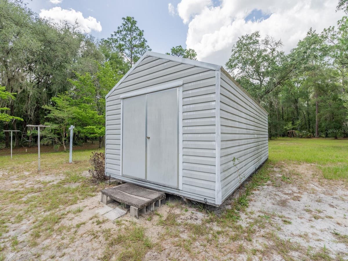 15265 COUNTRY CLUB BOULEVARD — photo 32 of 42