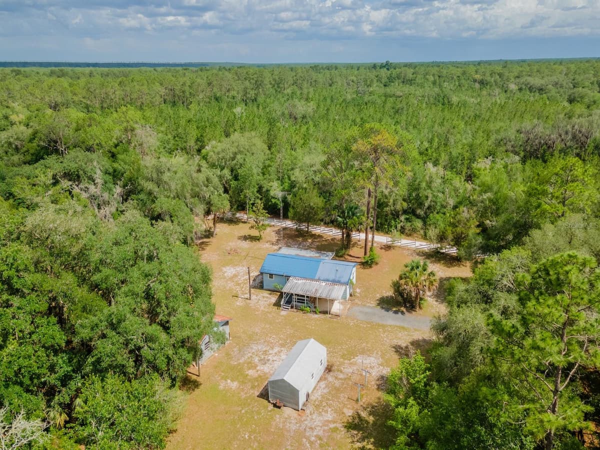 15265 COUNTRY CLUB BOULEVARD — photo 1 of 42