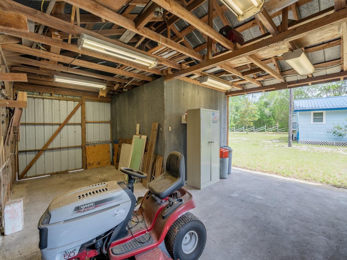 15265 COUNTRY CLUB BOULEVARD — photo 33 of 42