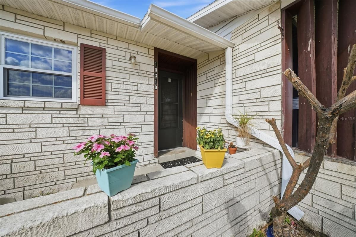 10310 BLUE FIELD CT — photo 3 of 27