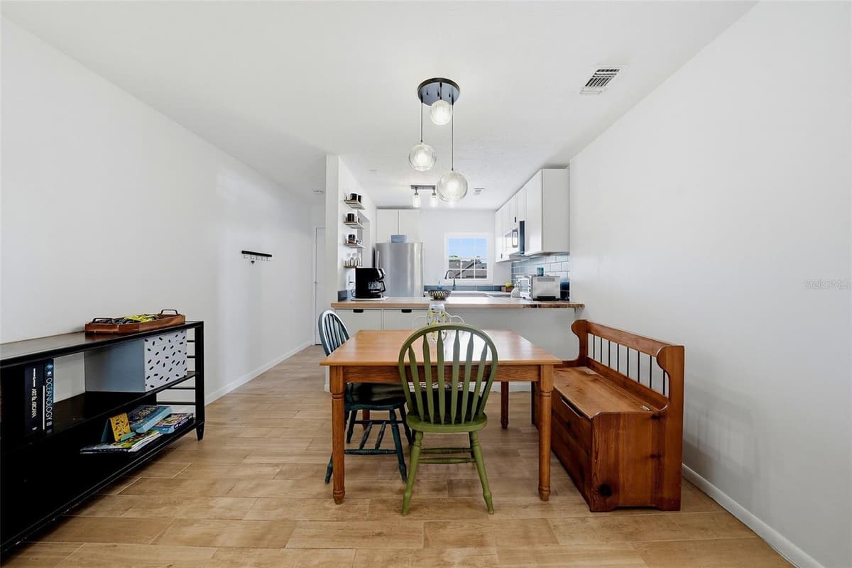 10310 BLUE FIELD CT — photo 11 of 27
