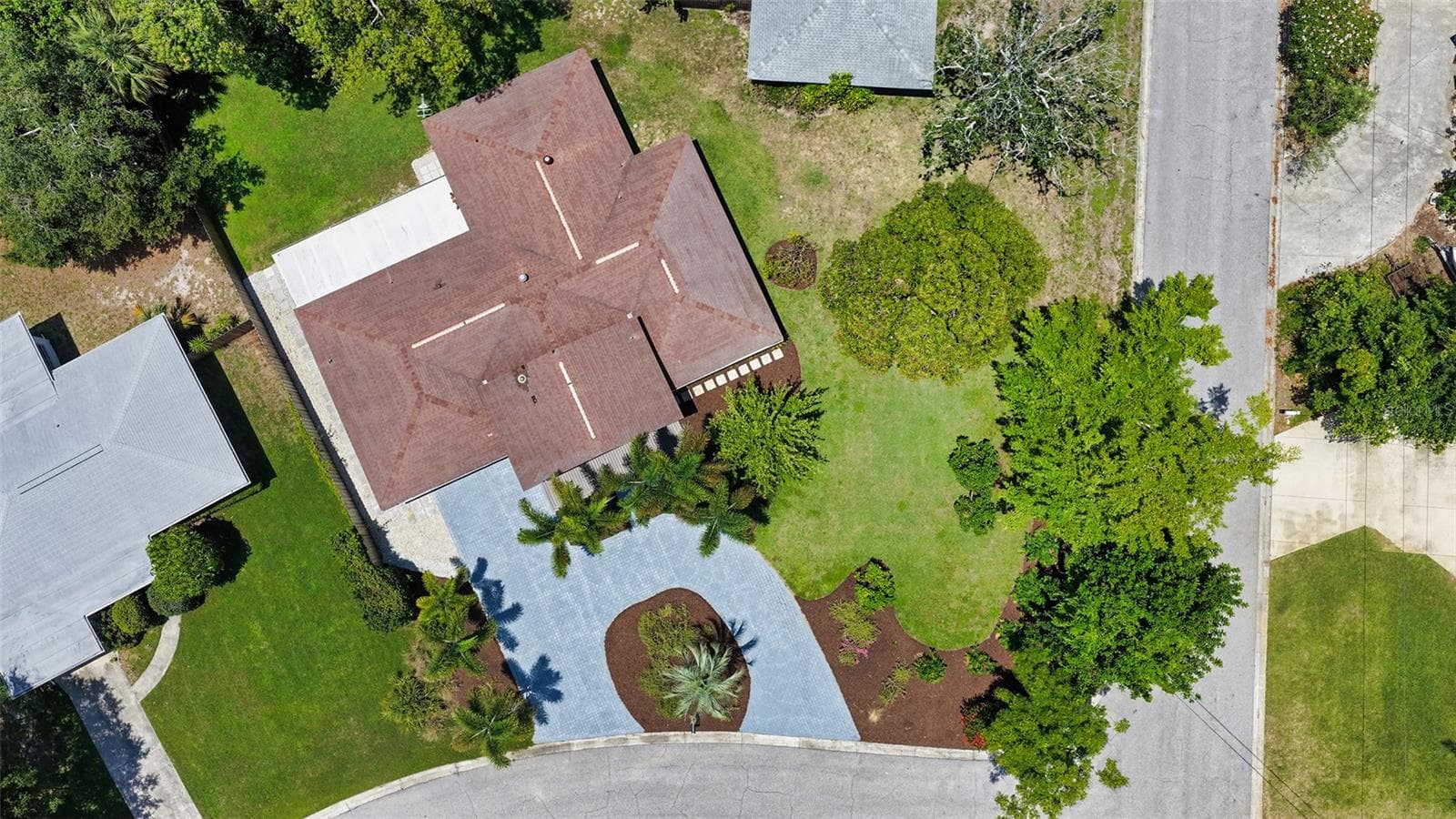 2465 FOSTER LANE — photo 45 of 49