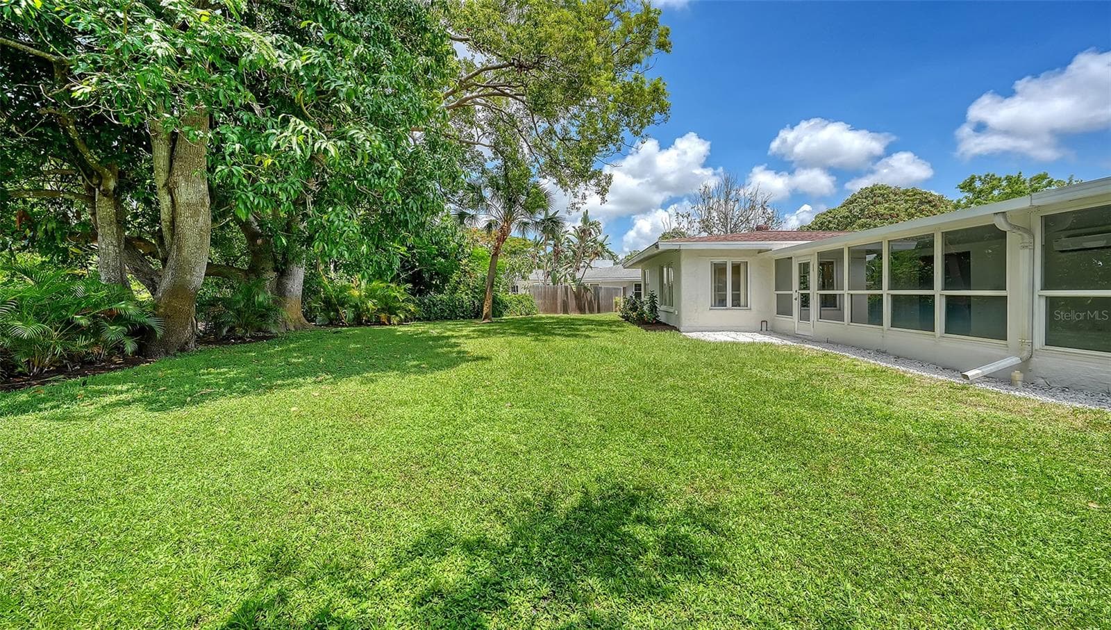 2465 FOSTER LANE — photo 41 of 49