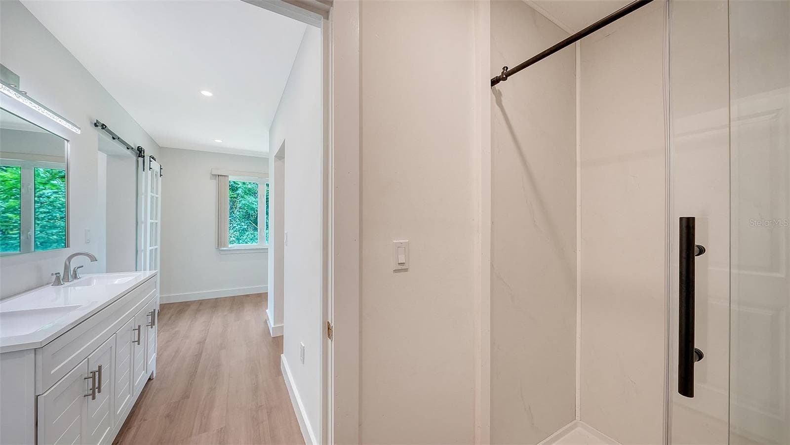 2465 FOSTER LANE — photo 33 of 49