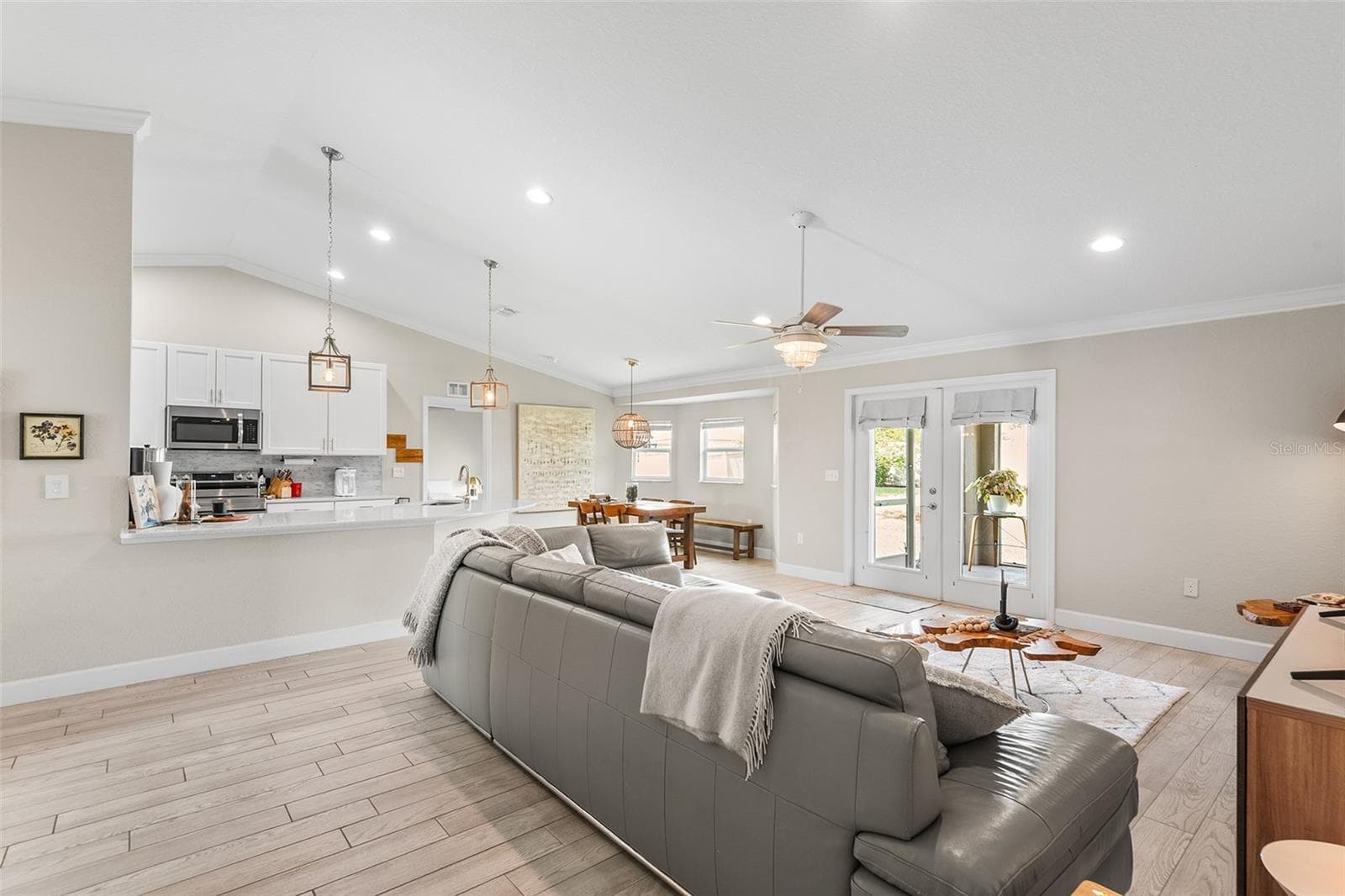 444 LAKE VIEW WAY — photo 12 of 46