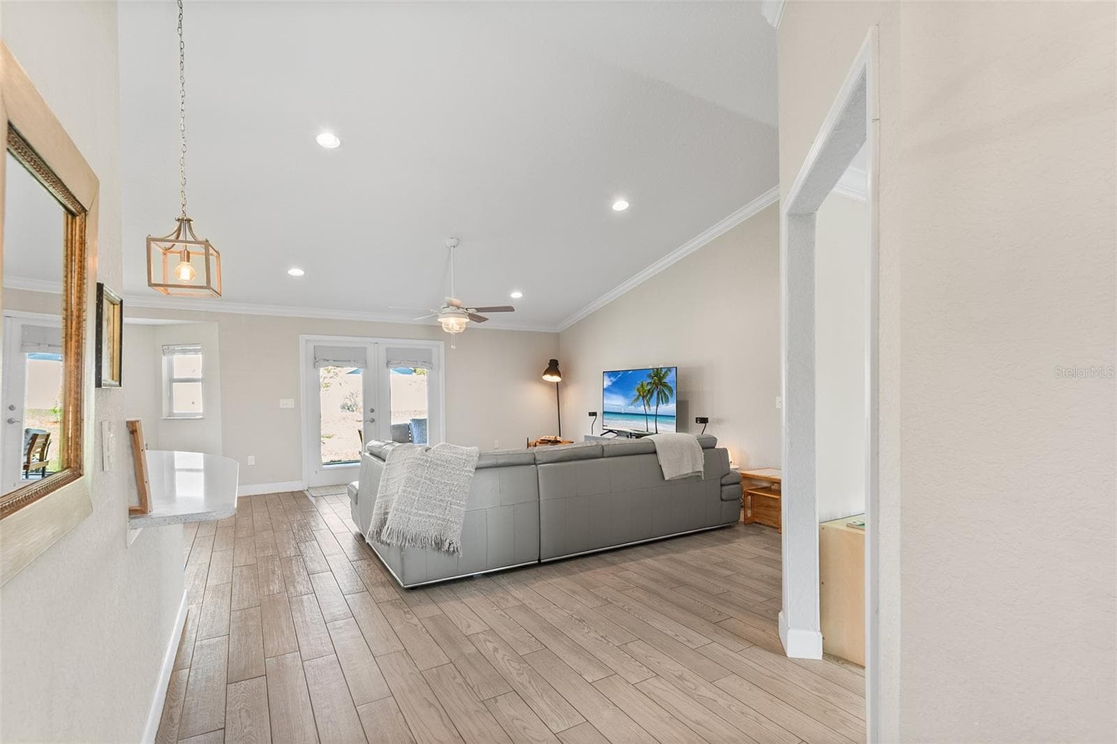 444 LAKE VIEW WAY — photo 8 of 46