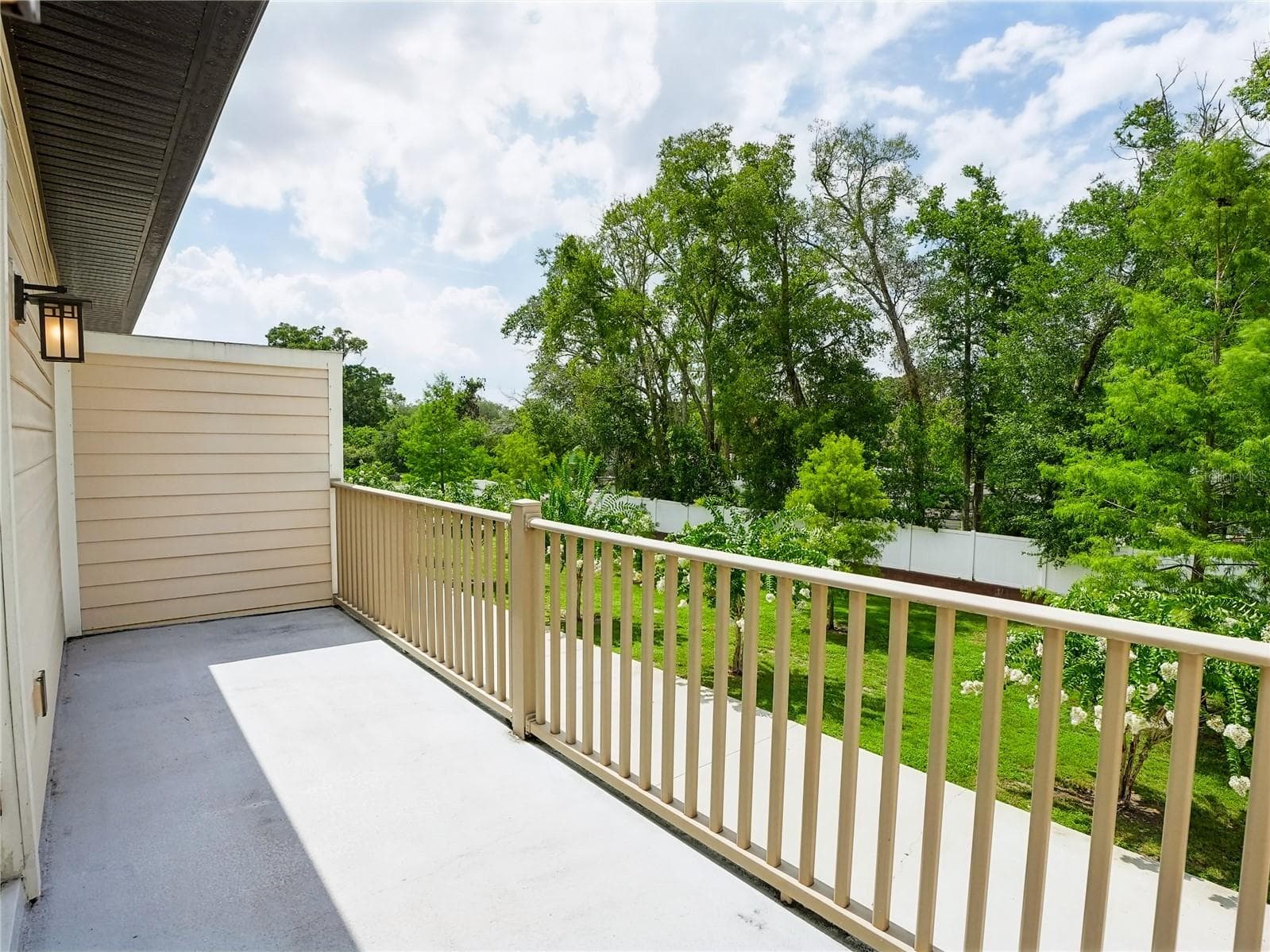 2233 KALEY AVENUE — photo 15 of 28