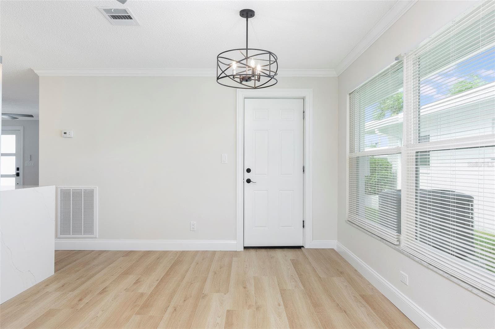 4034 MAINLANDS BOULEVARD — photo 13 of 44