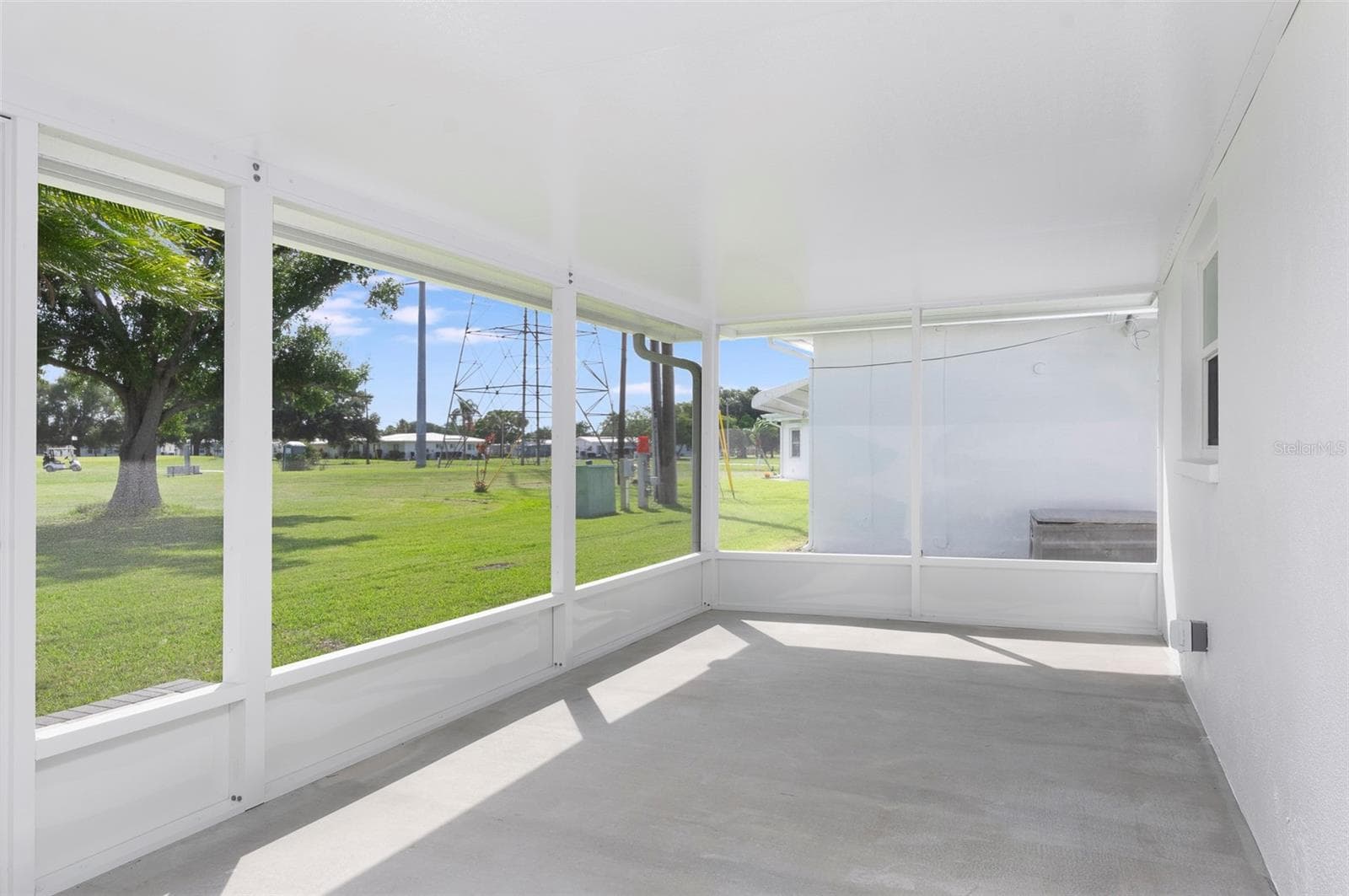 4034 MAINLANDS BOULEVARD — photo 19 of 44