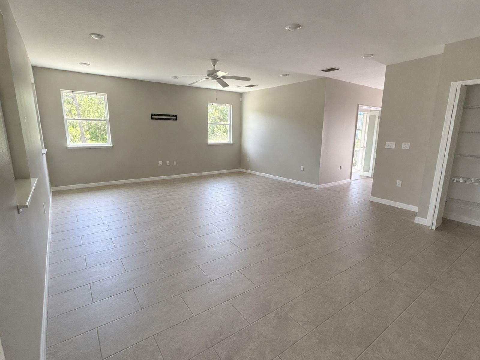 100 ALBANY DRIVE — photo 5 of 8