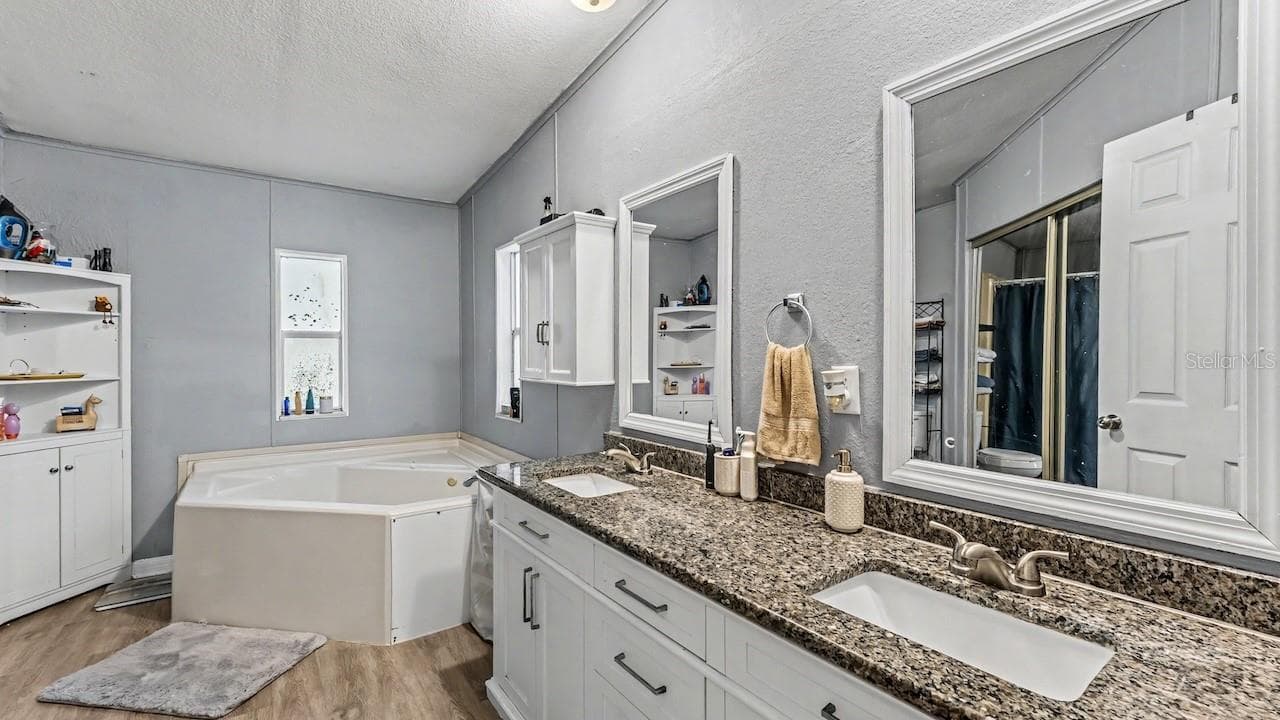 509 SHARON HILL COURT — photo 21 of 54