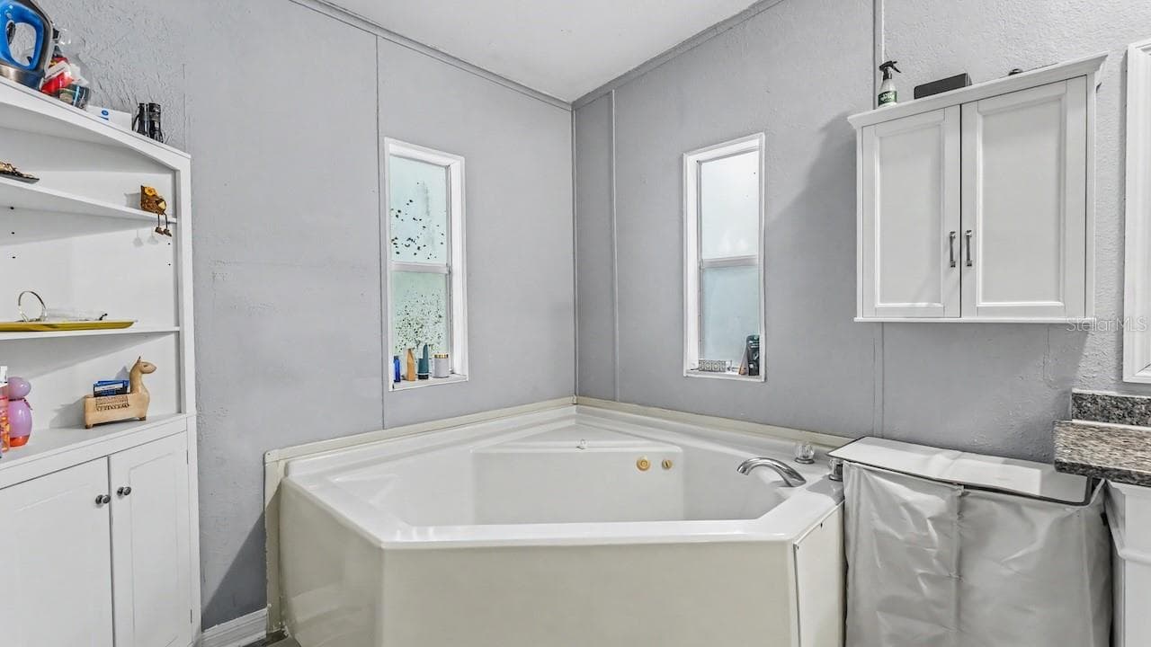 509 SHARON HILL COURT — photo 19 of 54