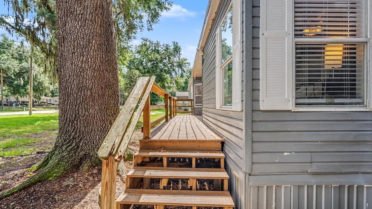 509 SHARON HILL COURT — photo 38 of 54