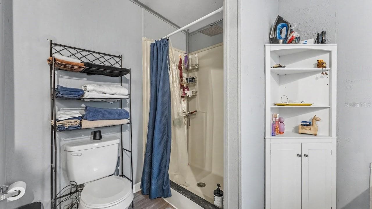 509 SHARON HILL COURT — photo 18 of 54