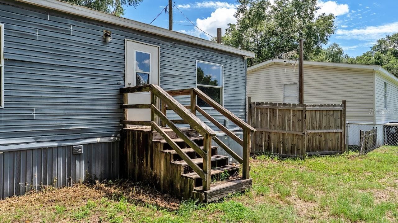 509 SHARON HILL COURT — photo 7 of 54