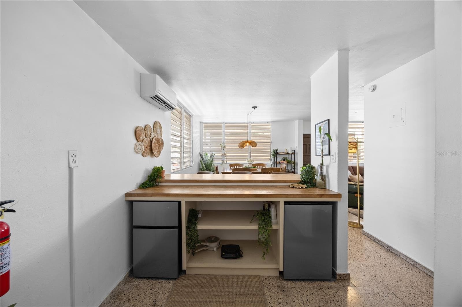 211 CALLE TAPIA — photo 10 of 36